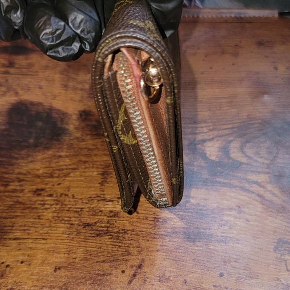 Authentic LOUIS VUITTON Monogram Porte Monnaie Tresor Chain Authentic - Picture 5 of 16